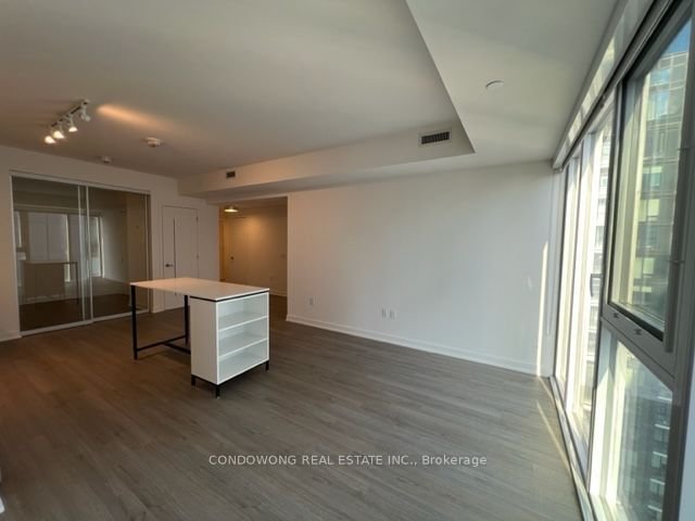357 King St W, unit 3809 for rent - image #7