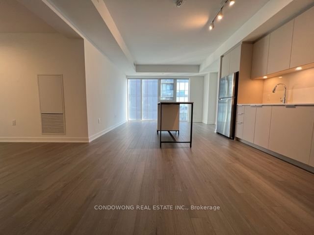 357 King St W, unit 3809 for rent - image #9