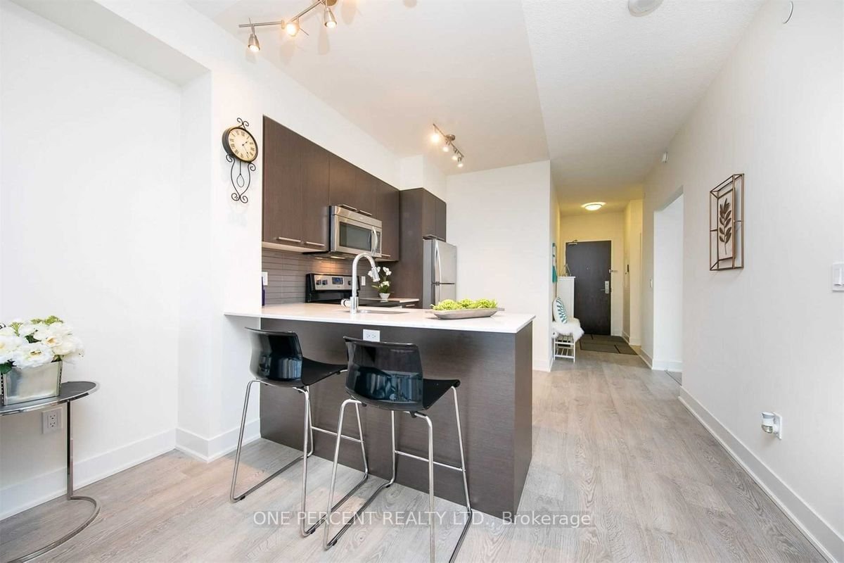 88 Sheppard Ave E, unit 2103 for rent - image #13
