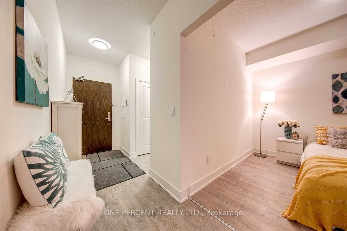 88 Sheppard Ave E, unit 2103 for rent - image #4