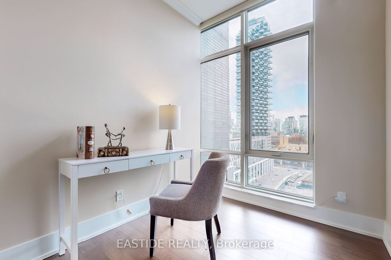 1 Edgewater Dr, unit Sph09 for rent - image #17