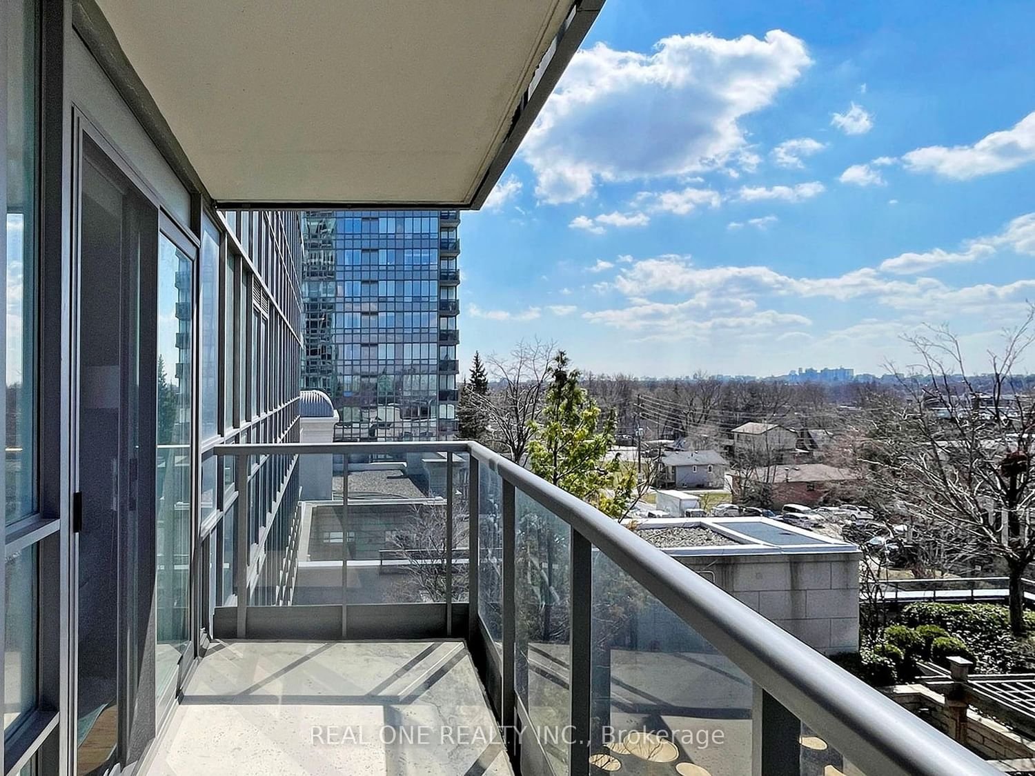 25 Greenview Ave, unit 528 for sale - image #27