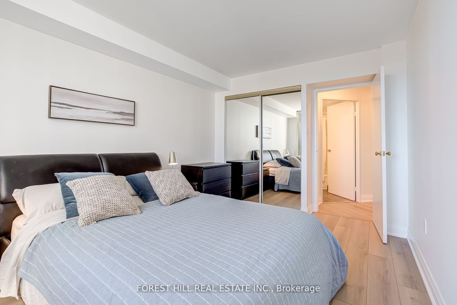 192 Jarvis St, unit 1102 for rent - image #37