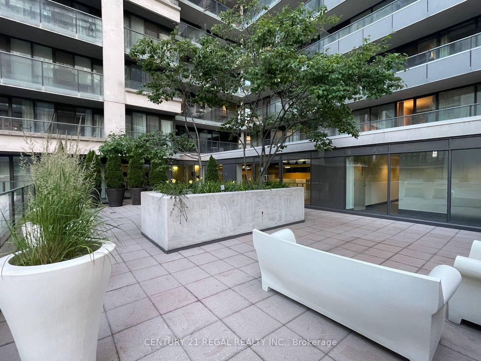 111 Elizabeth St, unit 533 for sale - image #25