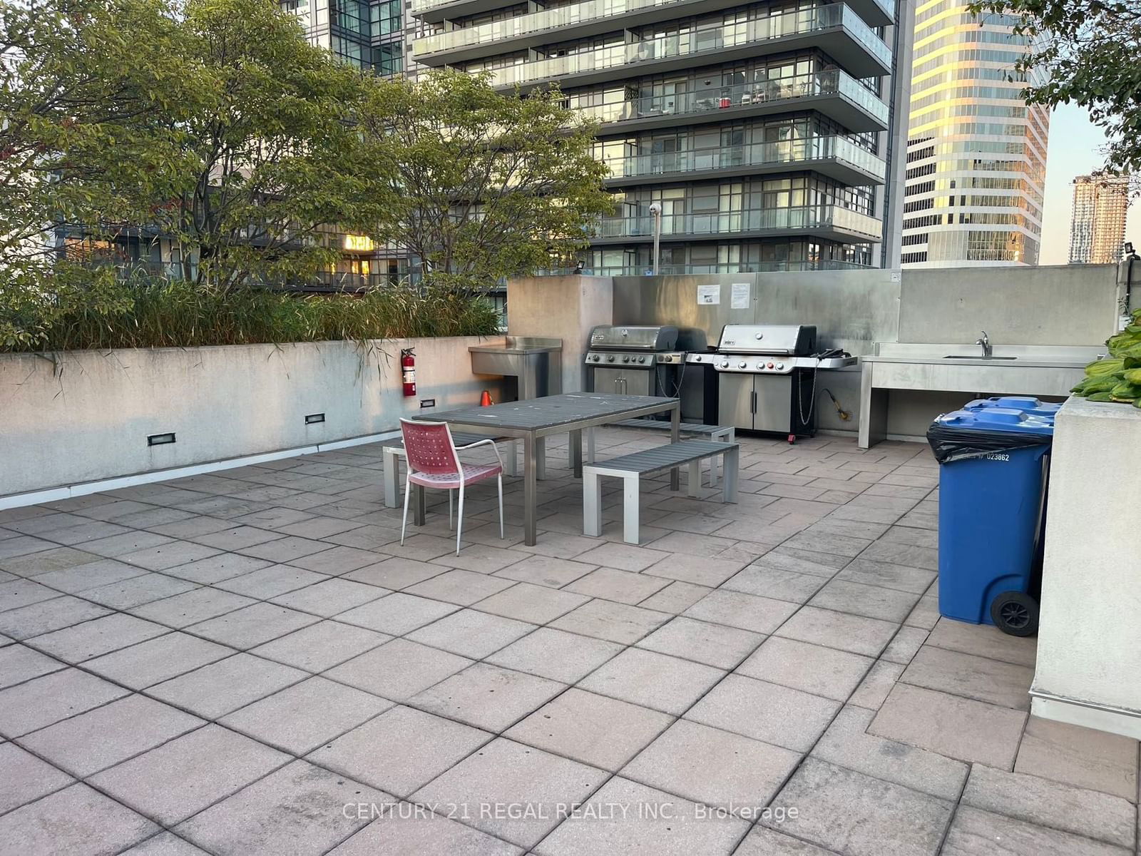 111 Elizabeth St, unit 533 for sale - image #29