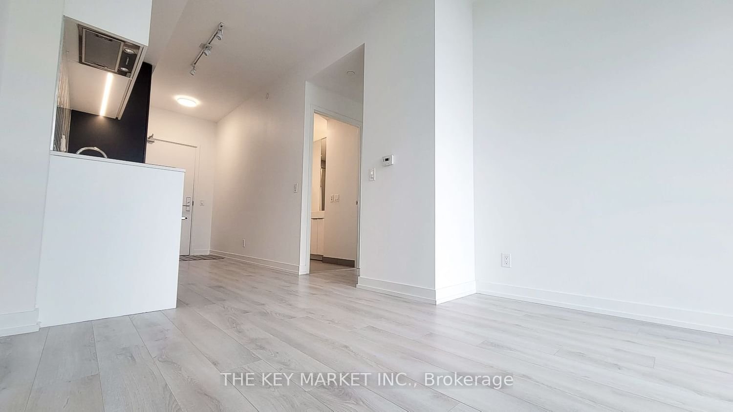 33 Helendale Ave, unit 1511 for rent - image #7