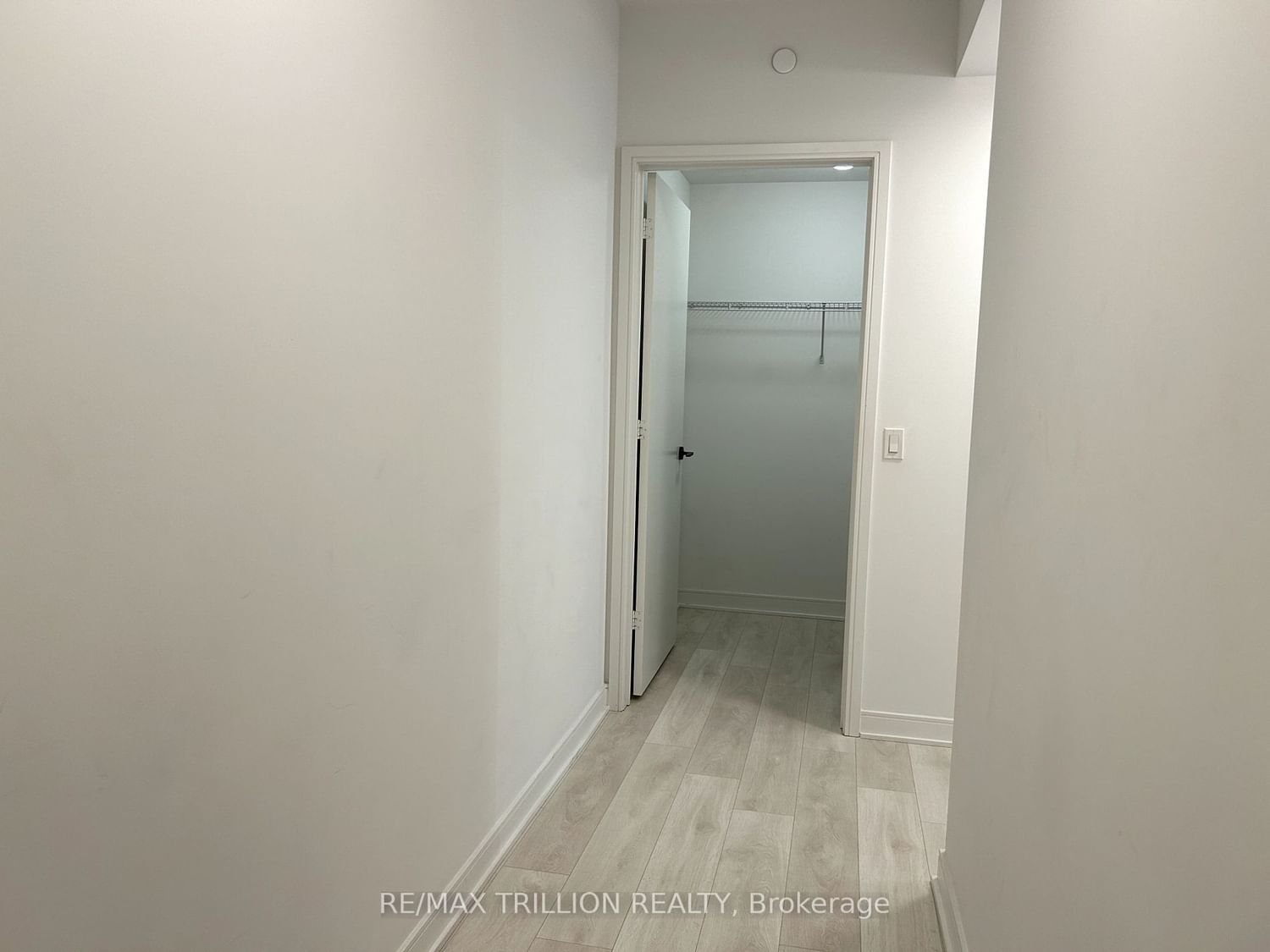 180 Mill St, unit S516 for rent - image #3