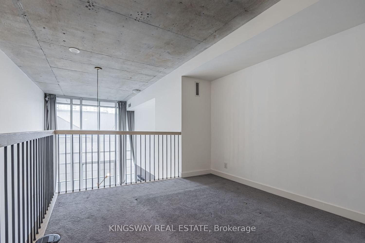 5 Hanna Ave, unit 332 for rent - image #15