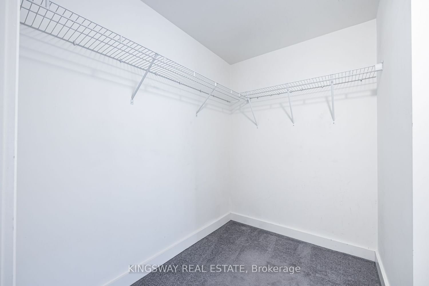 5 Hanna Ave, unit 332 for rent - image #19