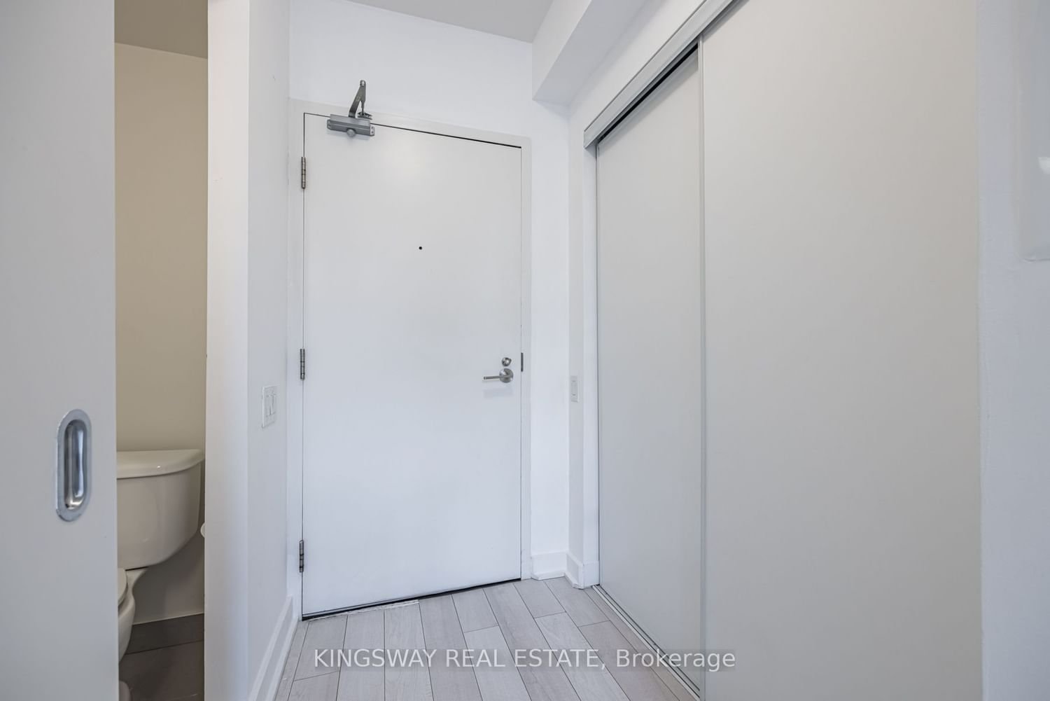 5 Hanna Ave, unit 332 for rent - image #23