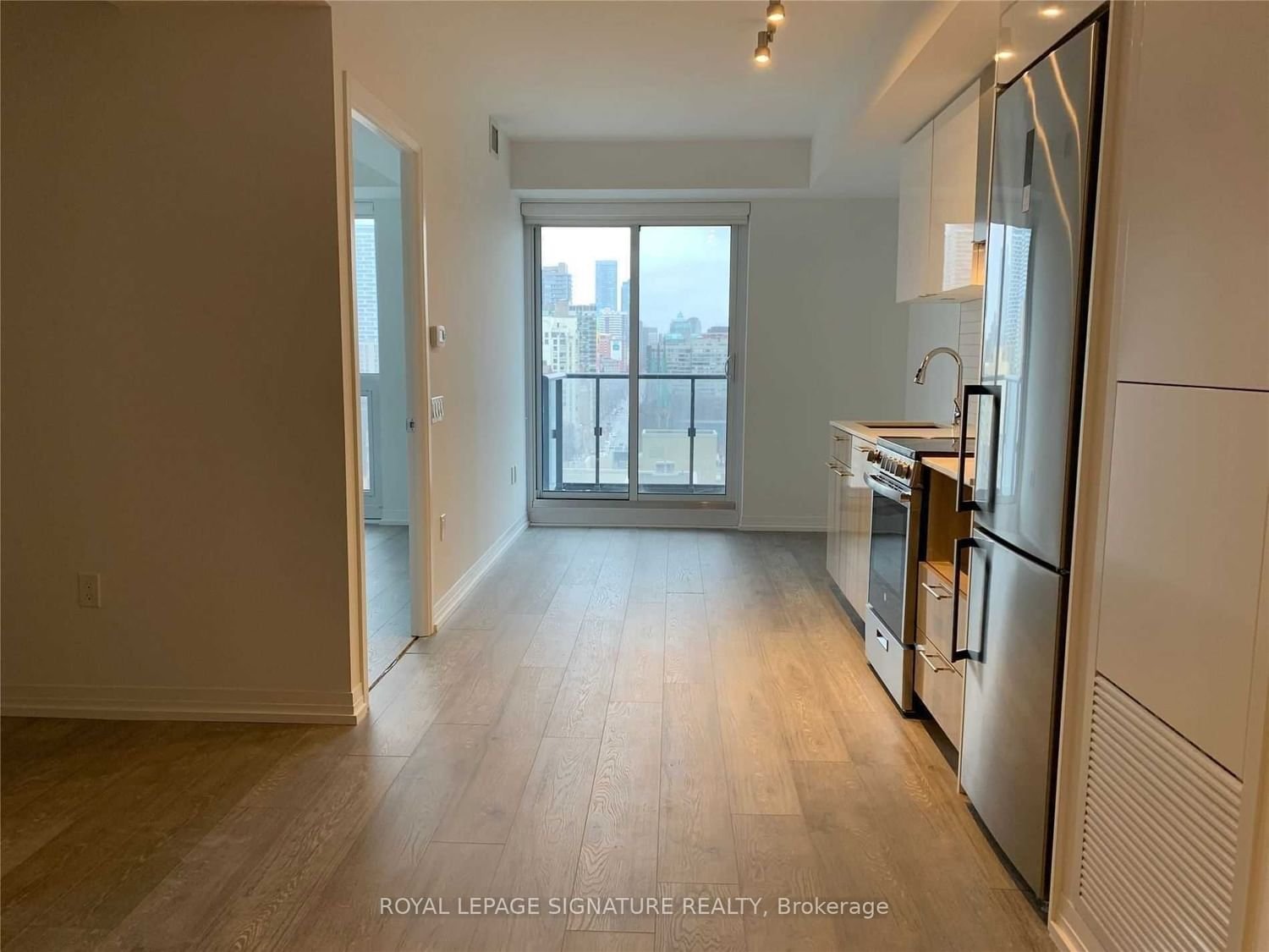 251 Jarvis St, unit 1432 for rent - image #4