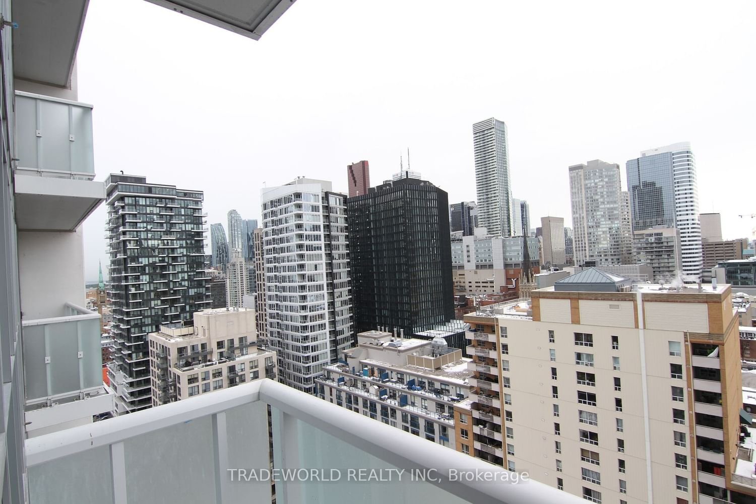77 Mutual St, unit 2006 for rent - image #15