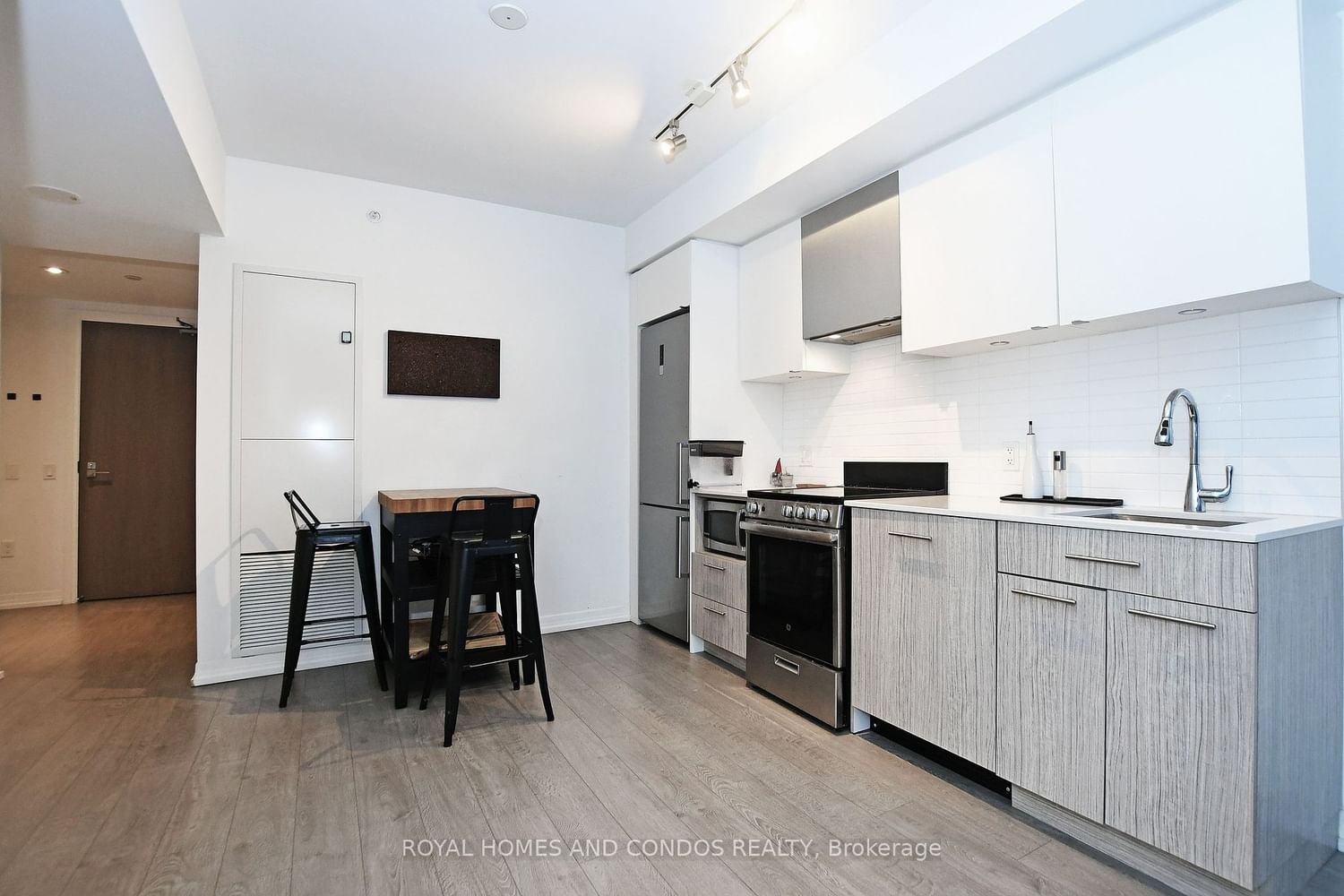 251 Jarvis St, unit 506 for rent - image #10