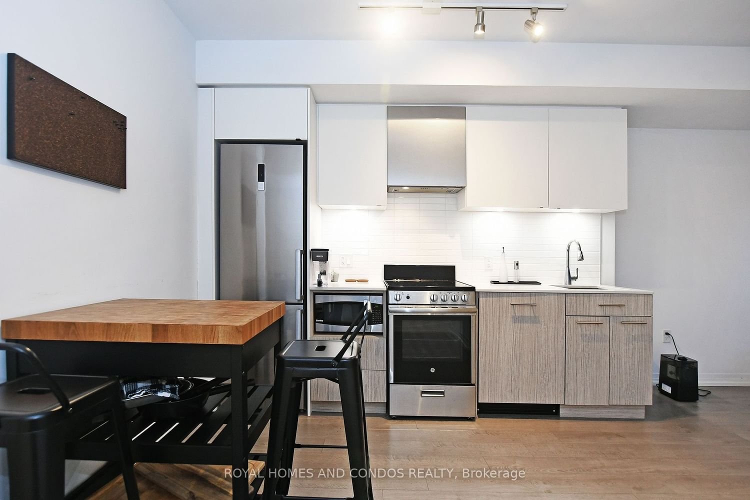 251 Jarvis St, unit 506 for rent - image #18
