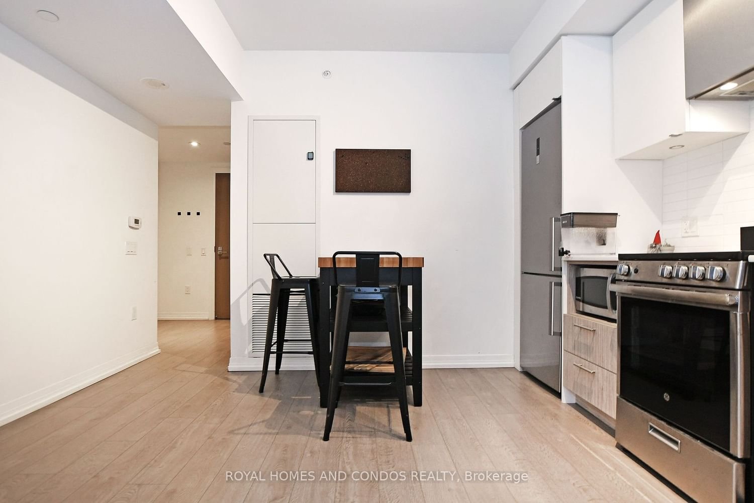 251 Jarvis St, unit 506 for rent - image #19