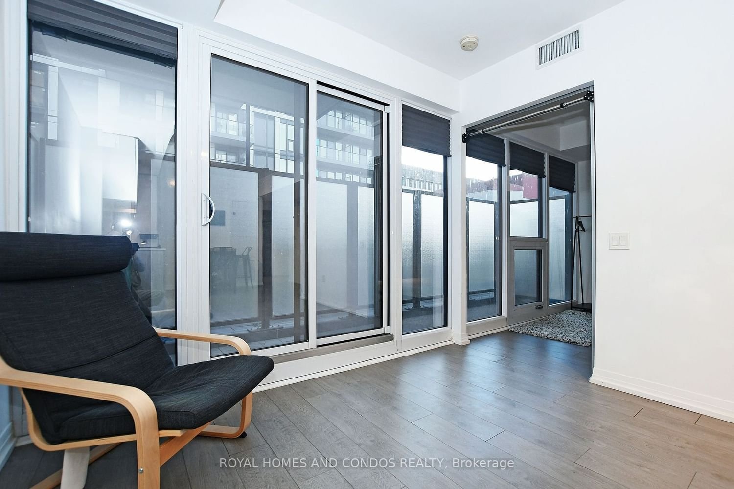 251 Jarvis St, unit 506 for rent - image #21