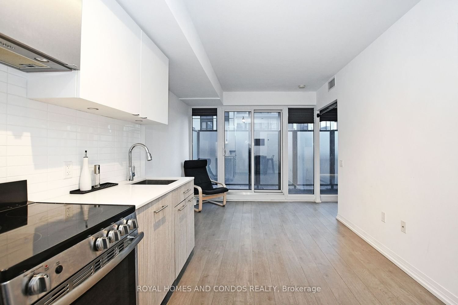 251 Jarvis St, unit 506 for rent - image #6