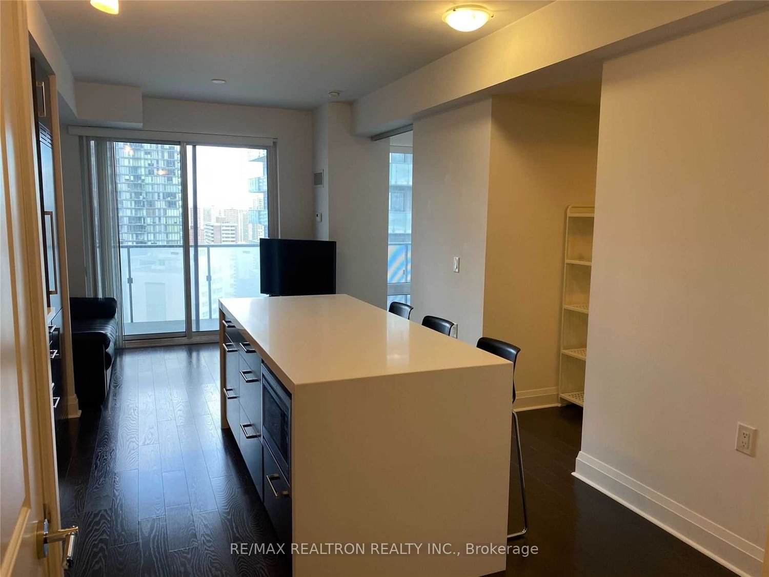 65 St Mary St, unit 2811 for rent - image #3