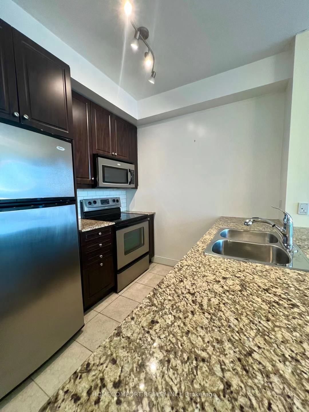 88 Broadway Ave, unit 1101 for rent - image #8