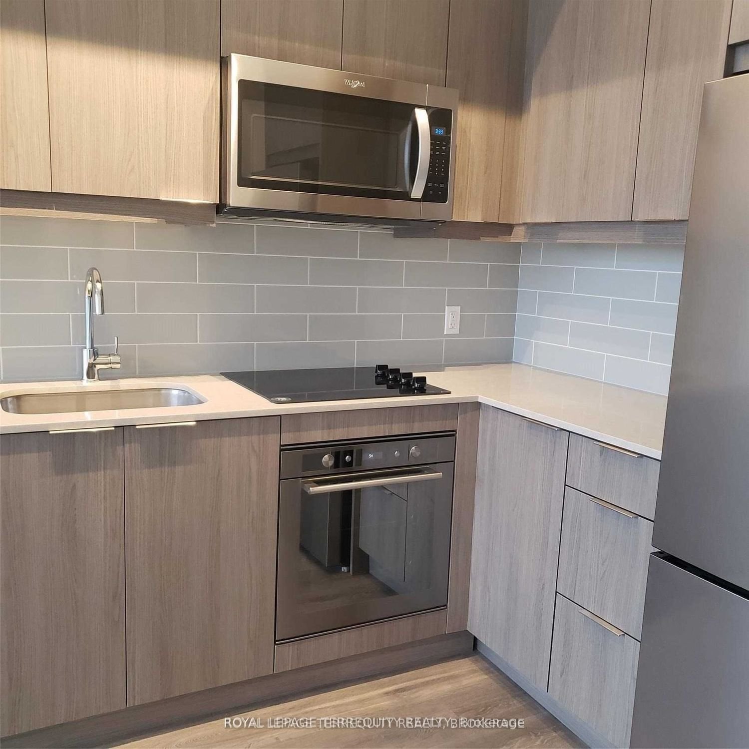 36 Forest Manor Rd, unit 213 for rent - image #8