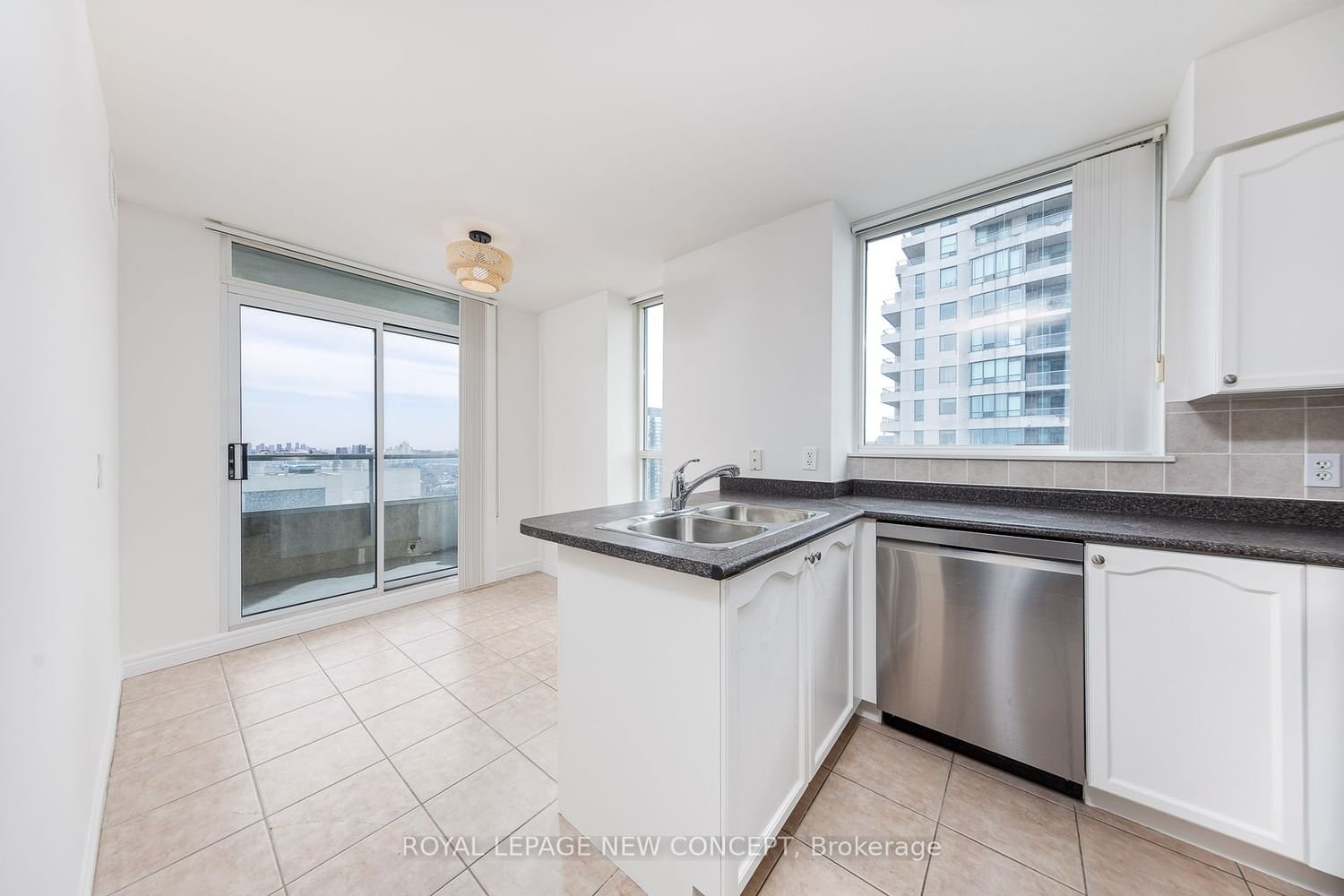23 Hollywood Ave, unit 3108 for sale - image #9
