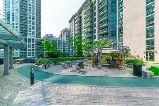 30 Grand Trunk Cres, unit 1515 for rent - image #8