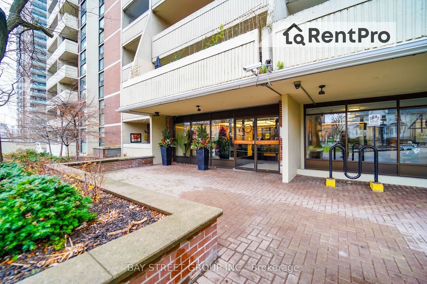 40 Homewood Ave, unit 1016 for rent - image #4