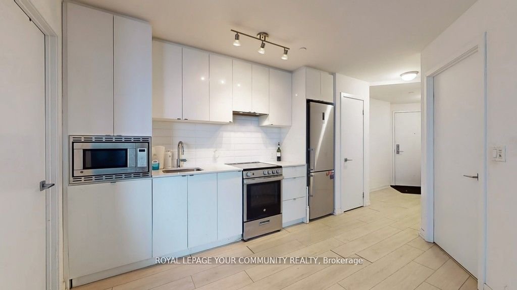 49 East Liberty St, unit 907 for rent - image #12