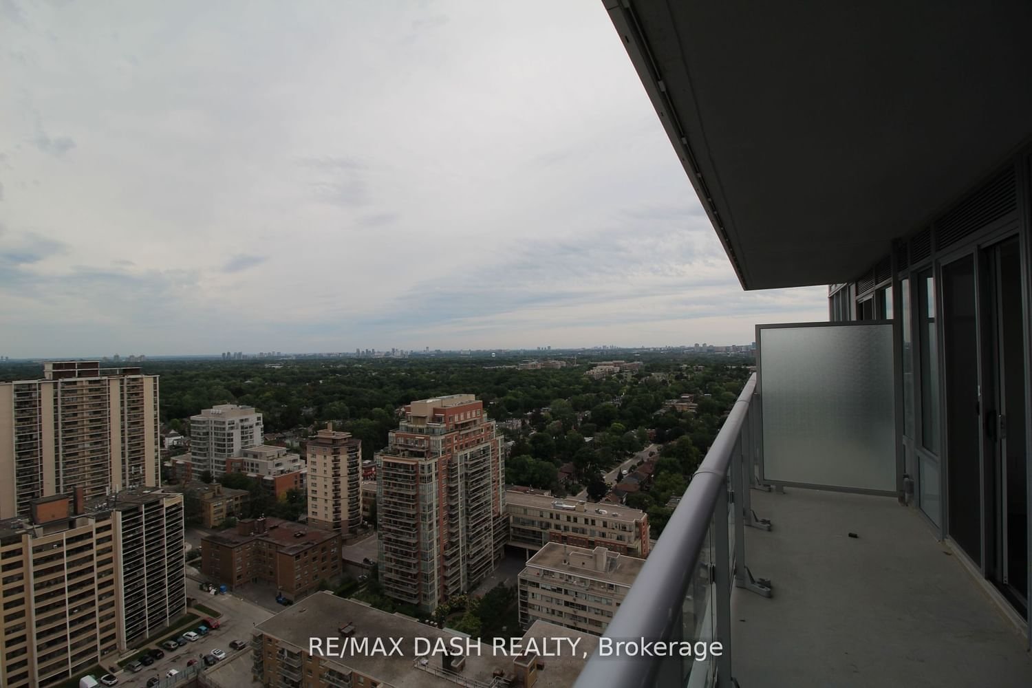 99 Broadway Ave, unit 2502 for rent - image #12