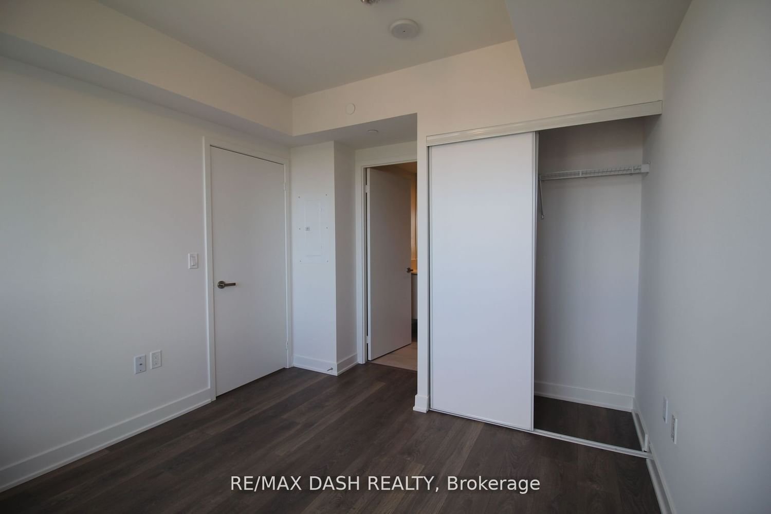 99 Broadway Ave, unit 2502 for rent - image #6
