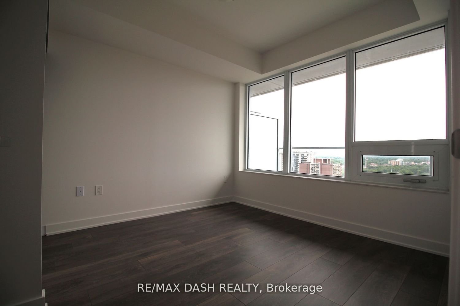 99 Broadway Ave, unit 2502 for rent - image #7