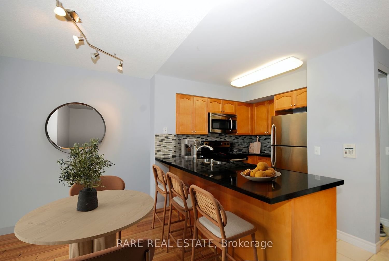 51 Lower Simcoe St, unit 516 for sale - image #3