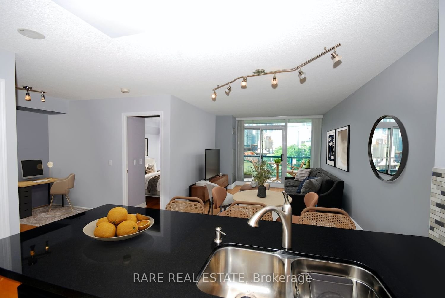 51 Lower Simcoe St, unit 516 for sale - image #5