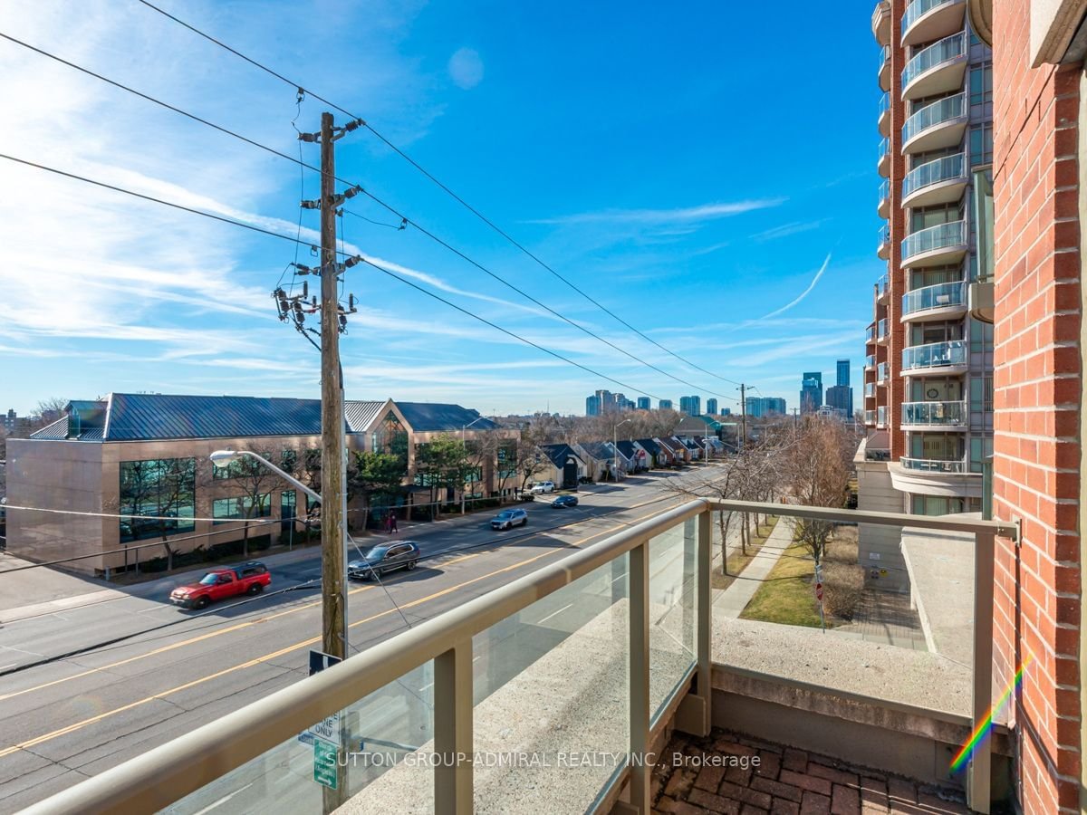 1 Clairtrell Rd, unit 309 for sale - image #11