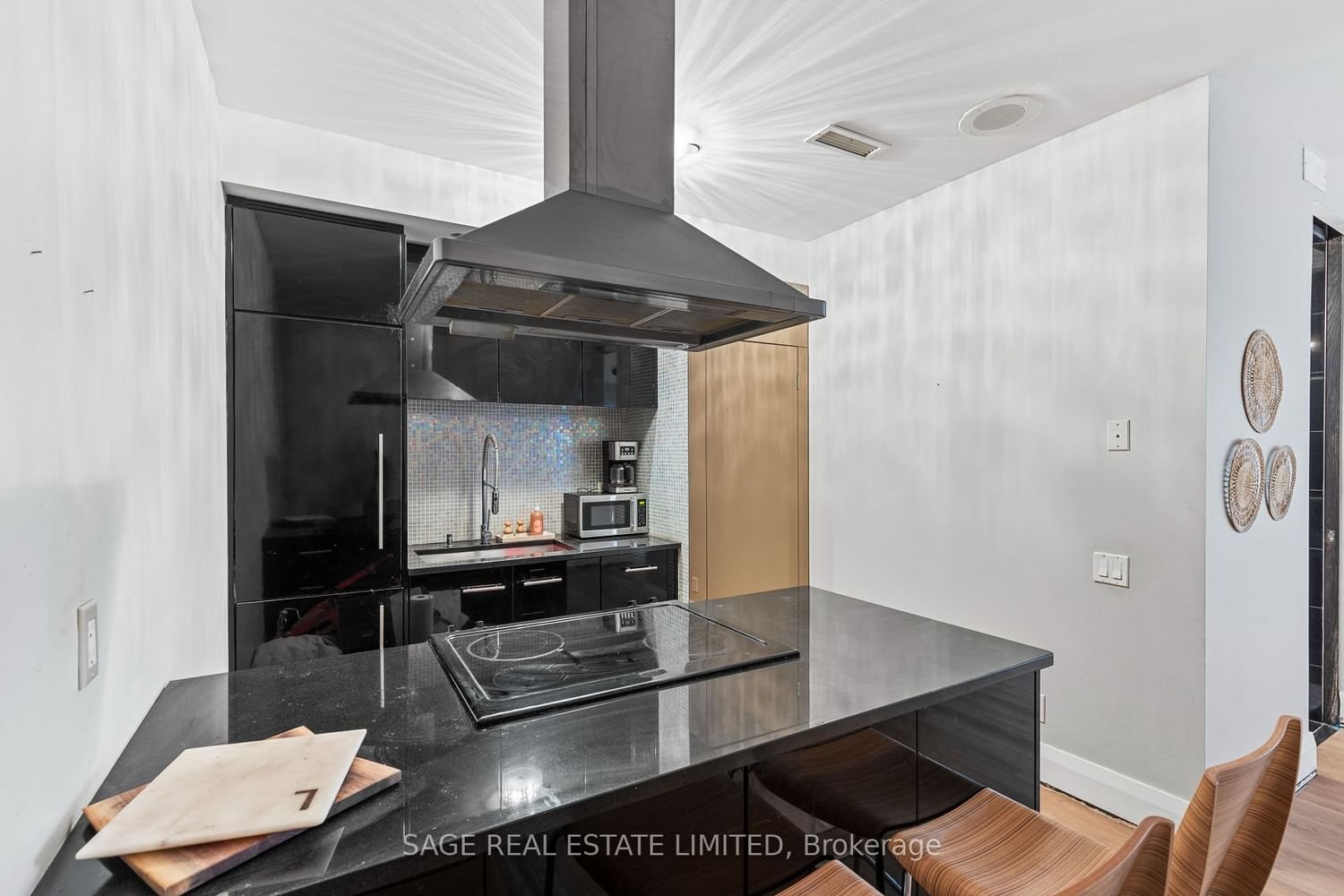 393 King St W, unit 1201 for rent - image #3