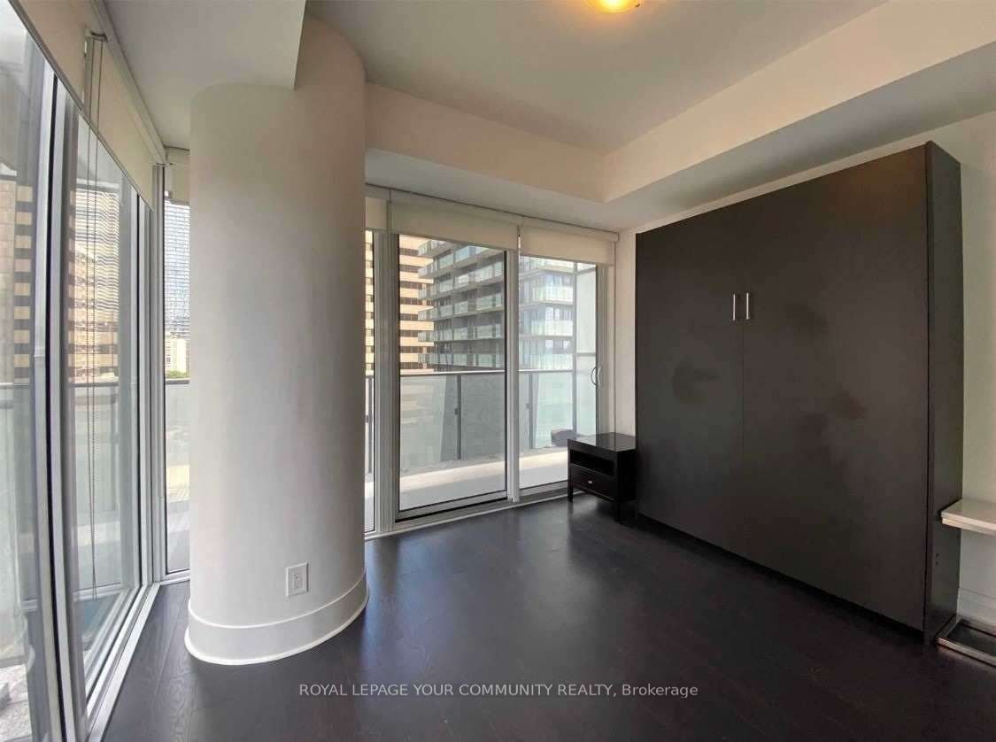 65 St Mary St, unit 809 for rent - image #6