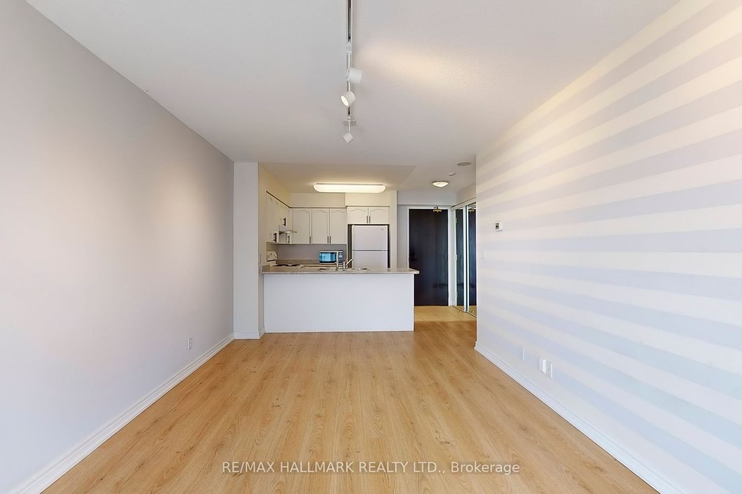 23 Hollywood Ave, unit 1809 for rent - image #15