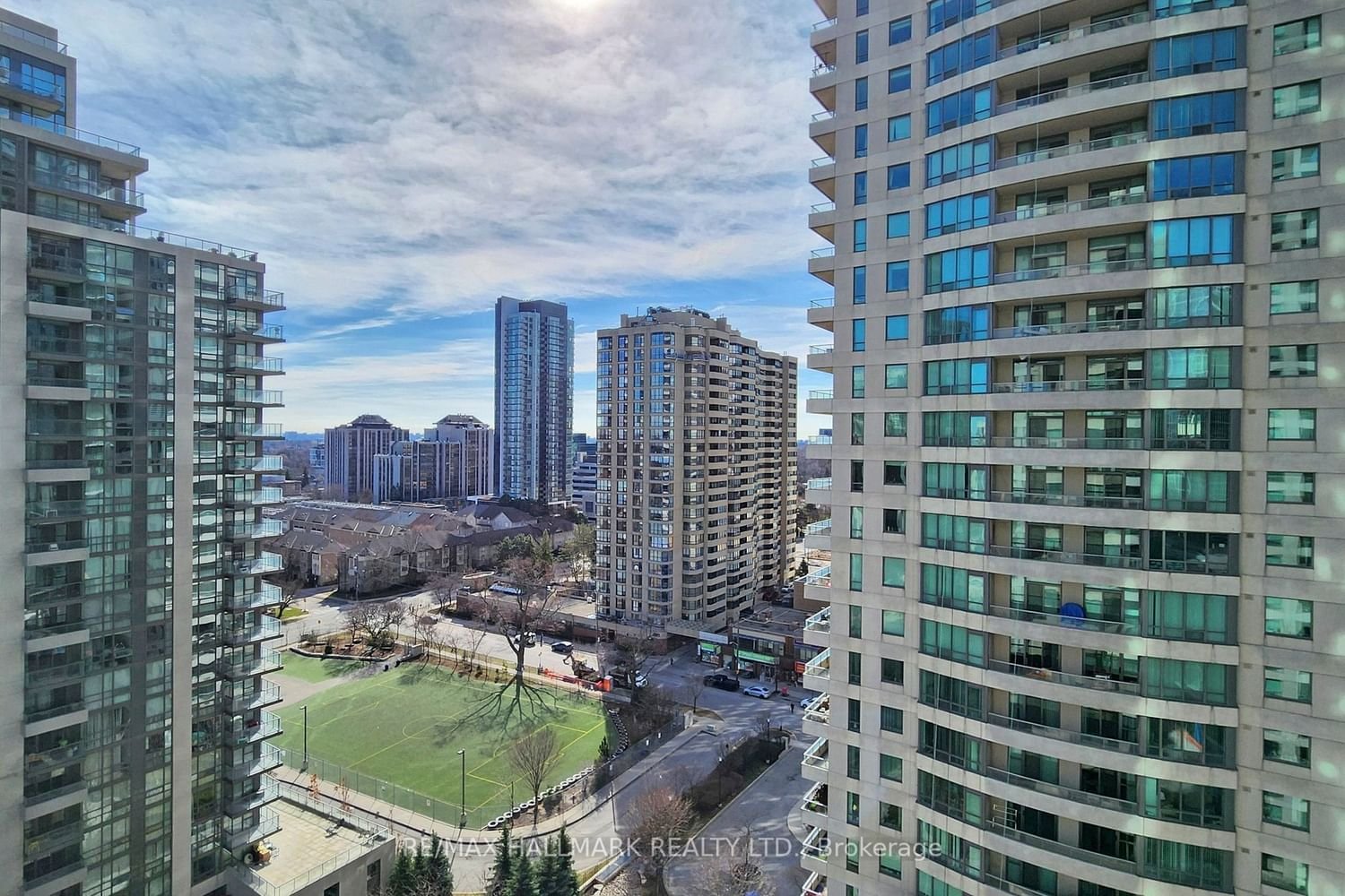 23 Hollywood Ave, unit 1809 for rent - image #31