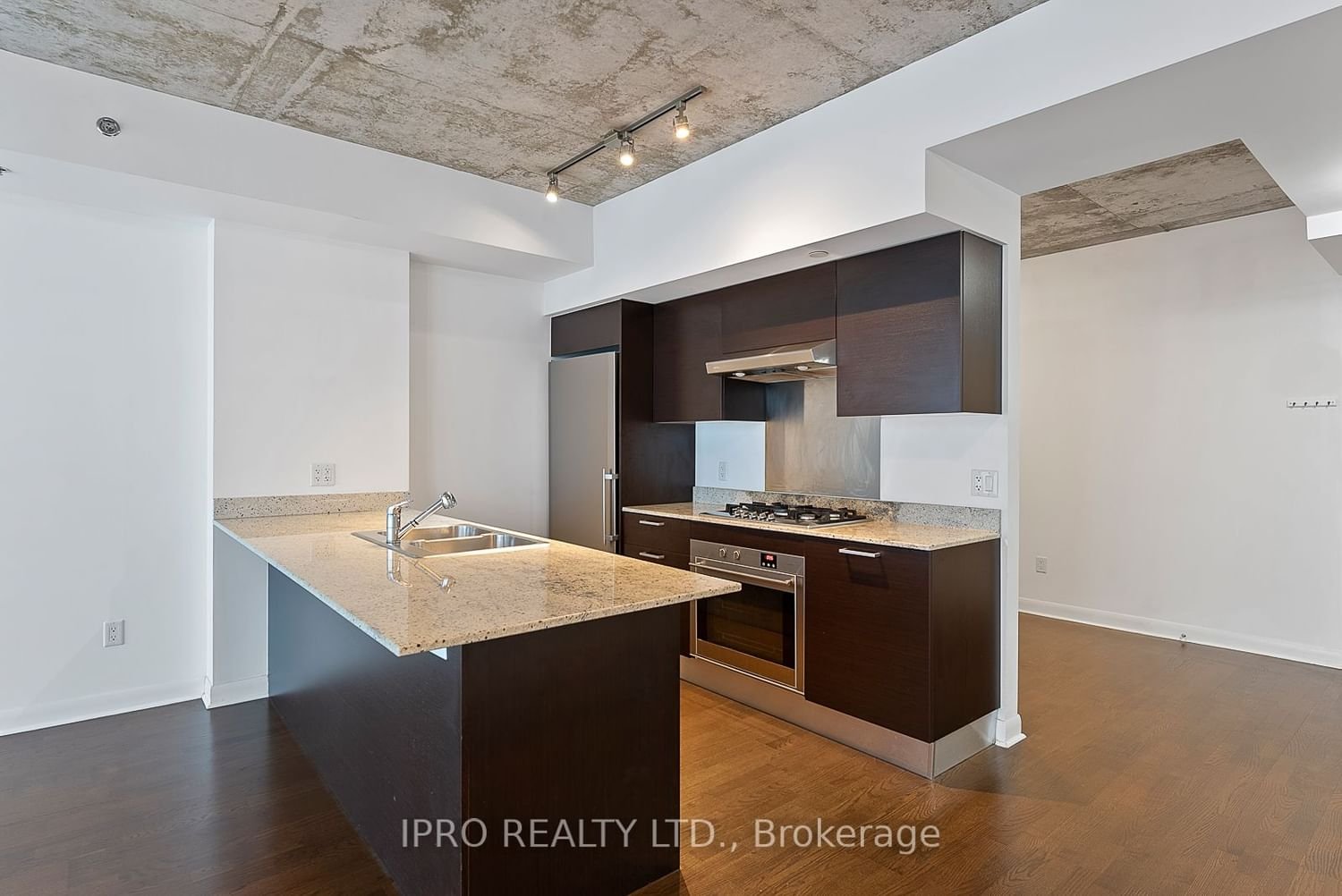 375 King St W, unit 1805 for rent - image #13