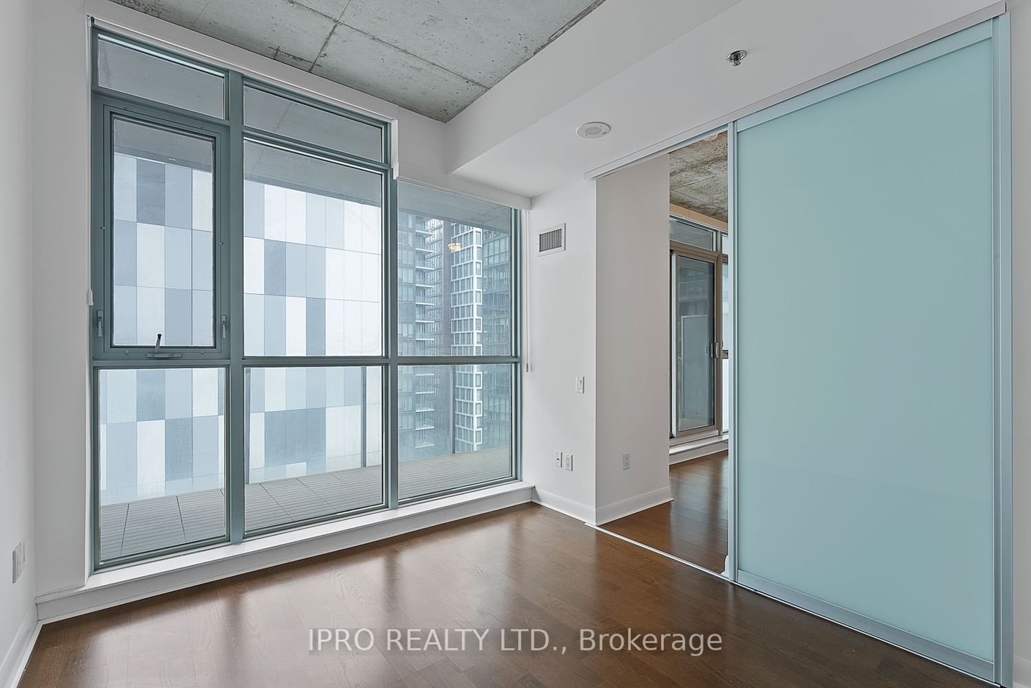 375 King St W, unit 1805 for rent - image #23