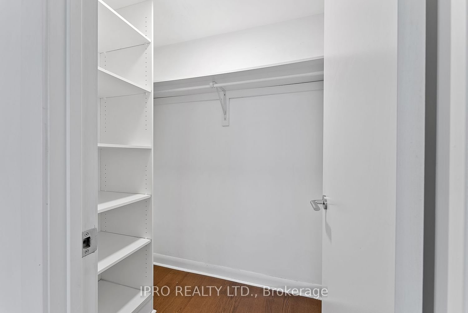 375 King St W, unit 1805 for rent - image #26