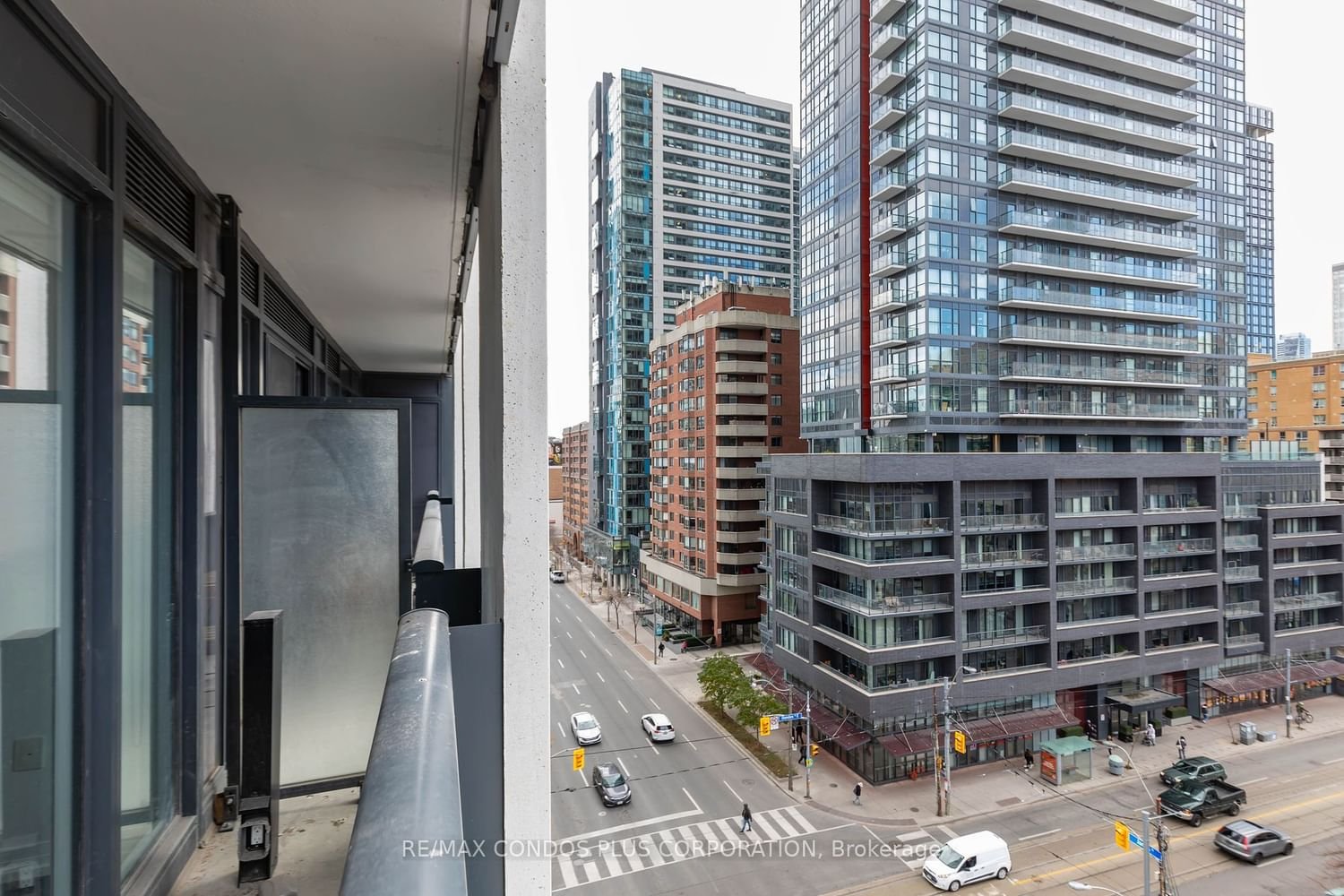 251 Jarvis St, unit 728 for rent - image #18