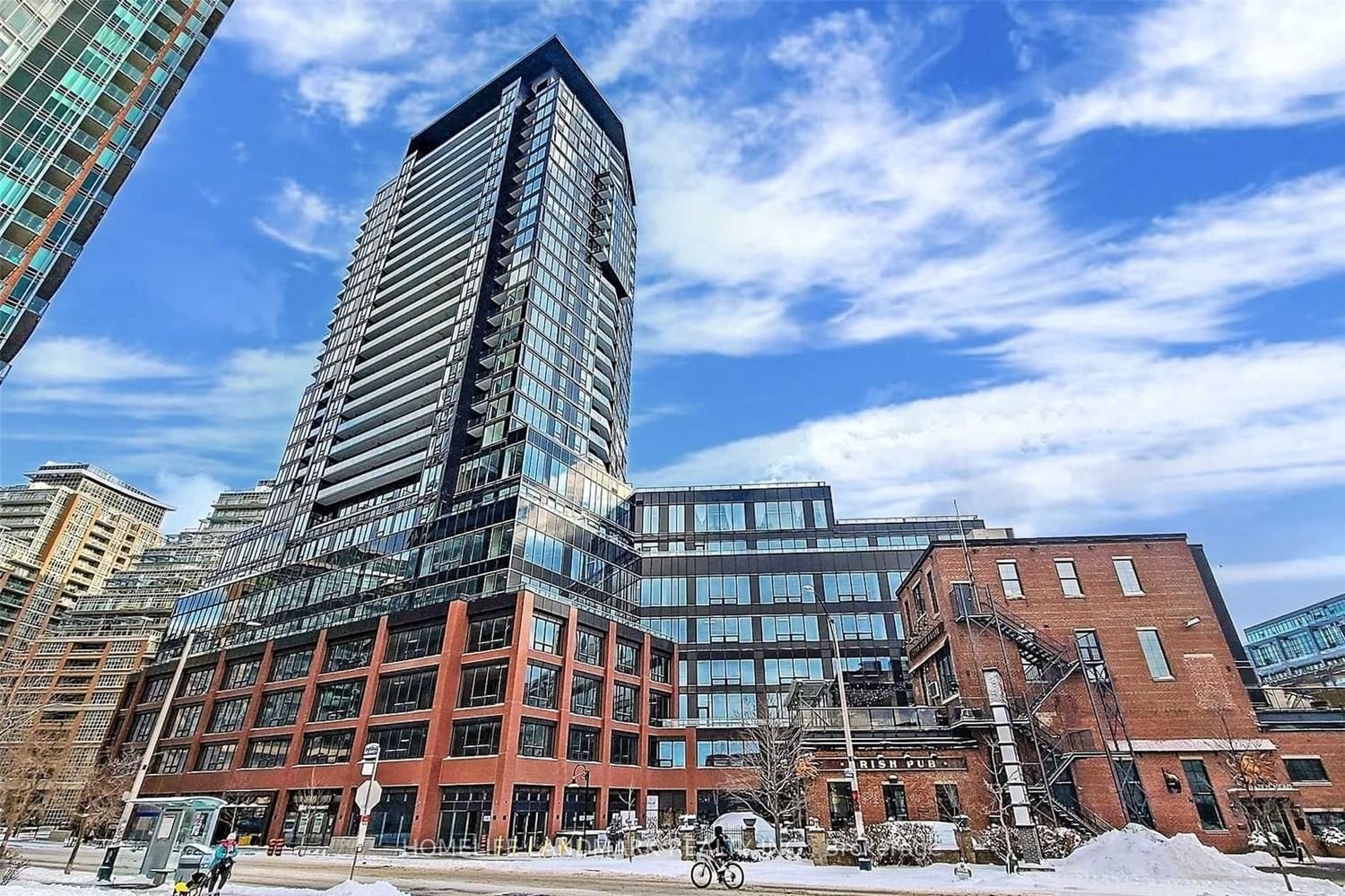 135 East Liberty St, unit 1401 for rent - image #10