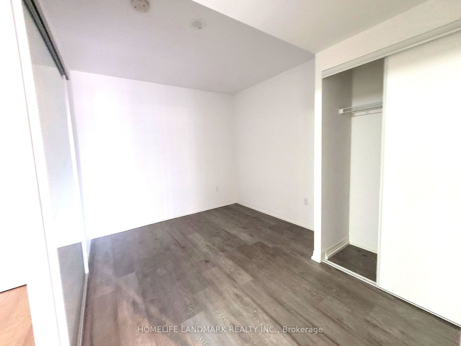 251 Jarvis St, unit 513 for rent - image #11