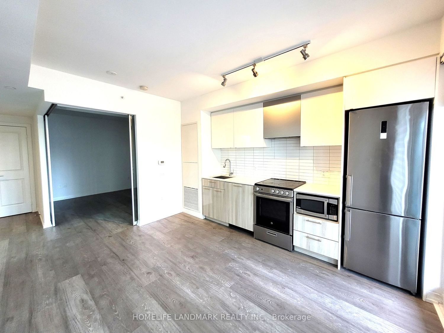 251 Jarvis St, unit 513 for rent - image #16