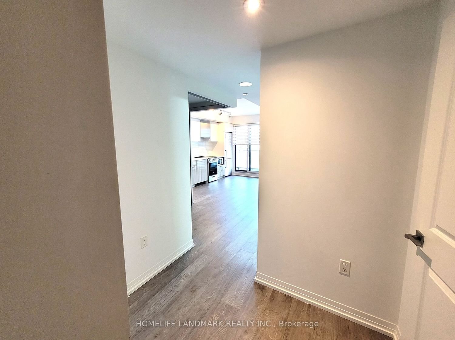 251 Jarvis St, unit 513 for rent - image #6