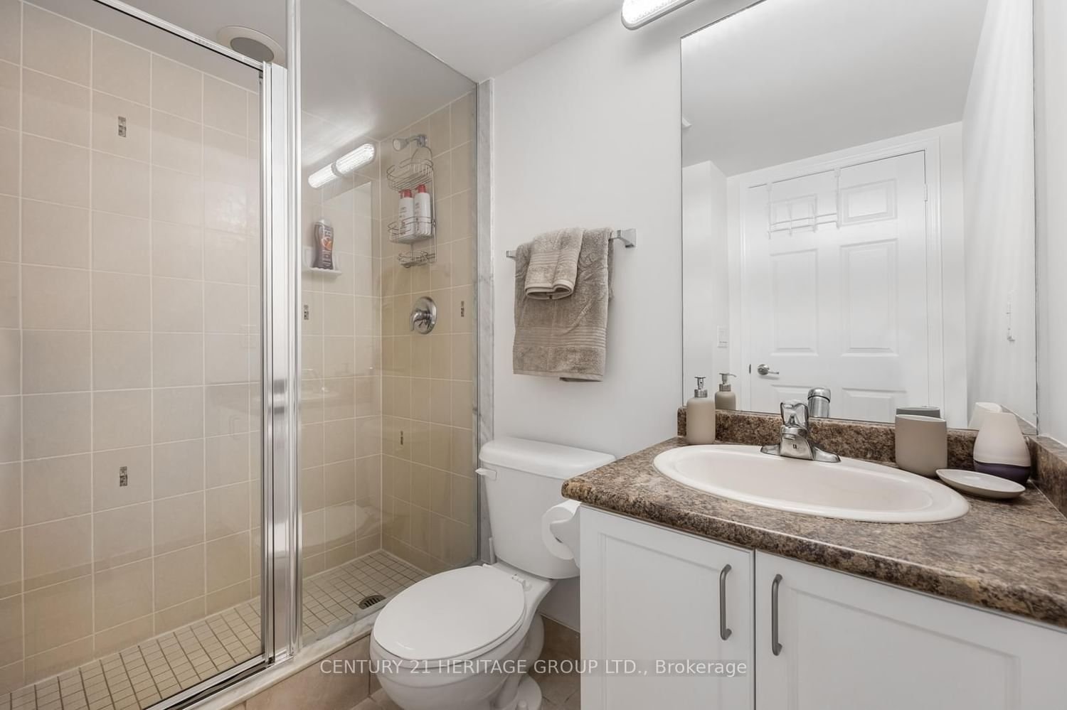 35 Hollywood Ave, unit 2212 for rent - image #6
