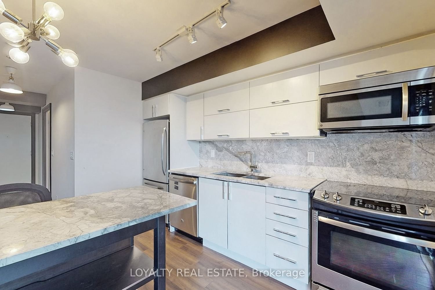 28 Ted Rogers Way, unit 1403 for rent - image #13