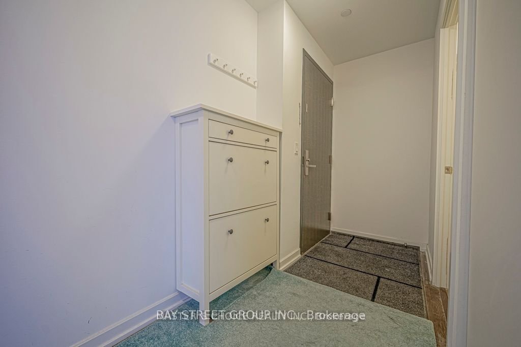 56 Forest Manor Rd, unit 1910 for rent - image #2
