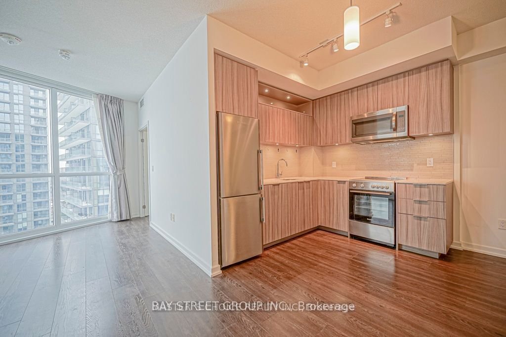 56 Forest Manor Rd, unit 1910 for rent - image #8